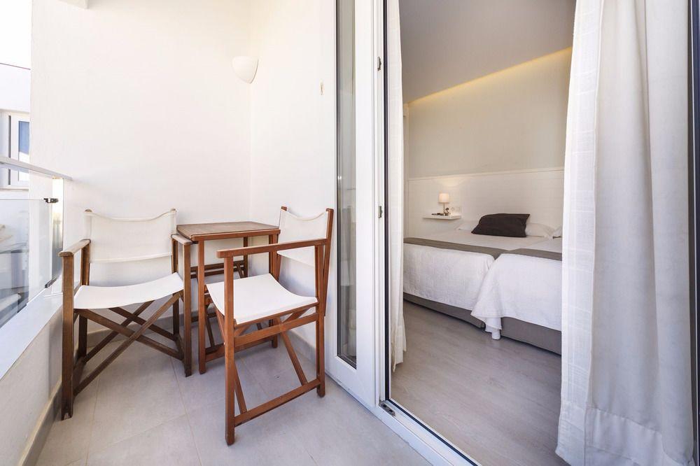 Hostal La Palma Fornells  Exteriör bild