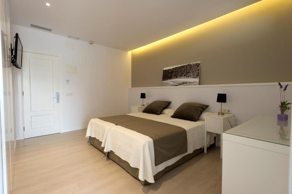 Hostal La Palma Fornells  Exteriör bild