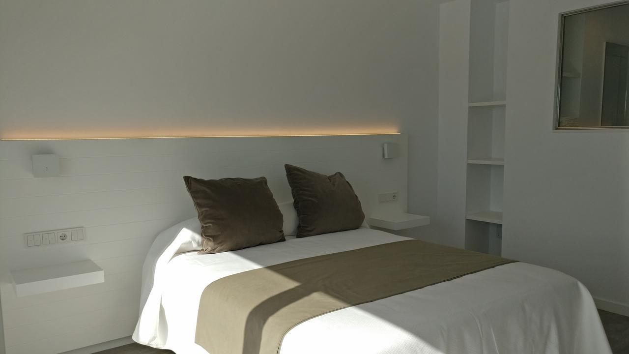 Hostal La Palma Fornells  Exteriör bild